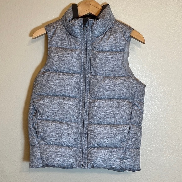 𝅺GAP Boy Gray Puffer Vest - Picture 1 of 14
